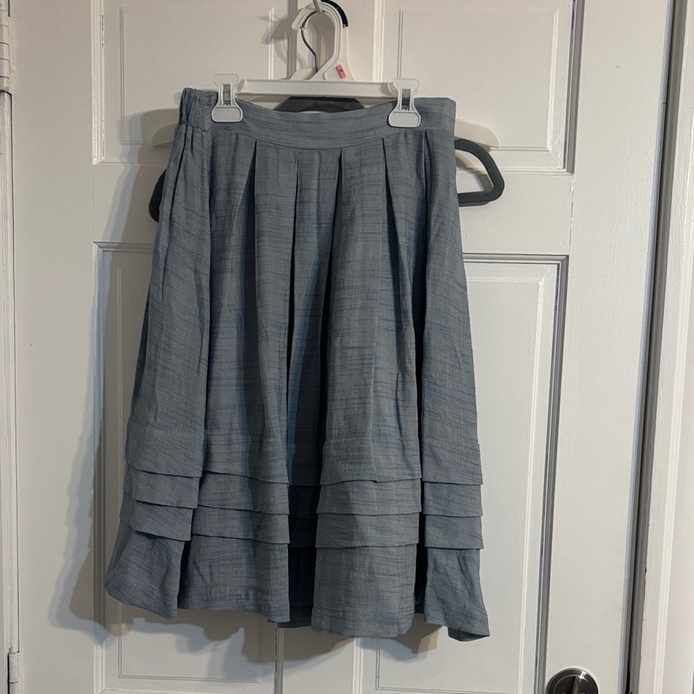 Chic Gray Layered Midi Skirt